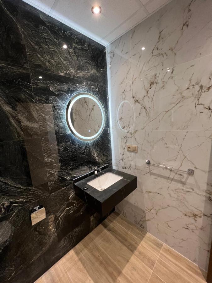 1 Apartment De Luxe Hay Almatar Надор Экстерьер фото